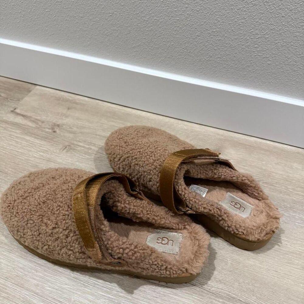 Ugg Women's Brown and Tan Slippers